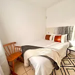 3 Bedroom Family Home With Pool