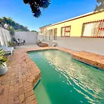 3 Bedroom Family Home With Pool