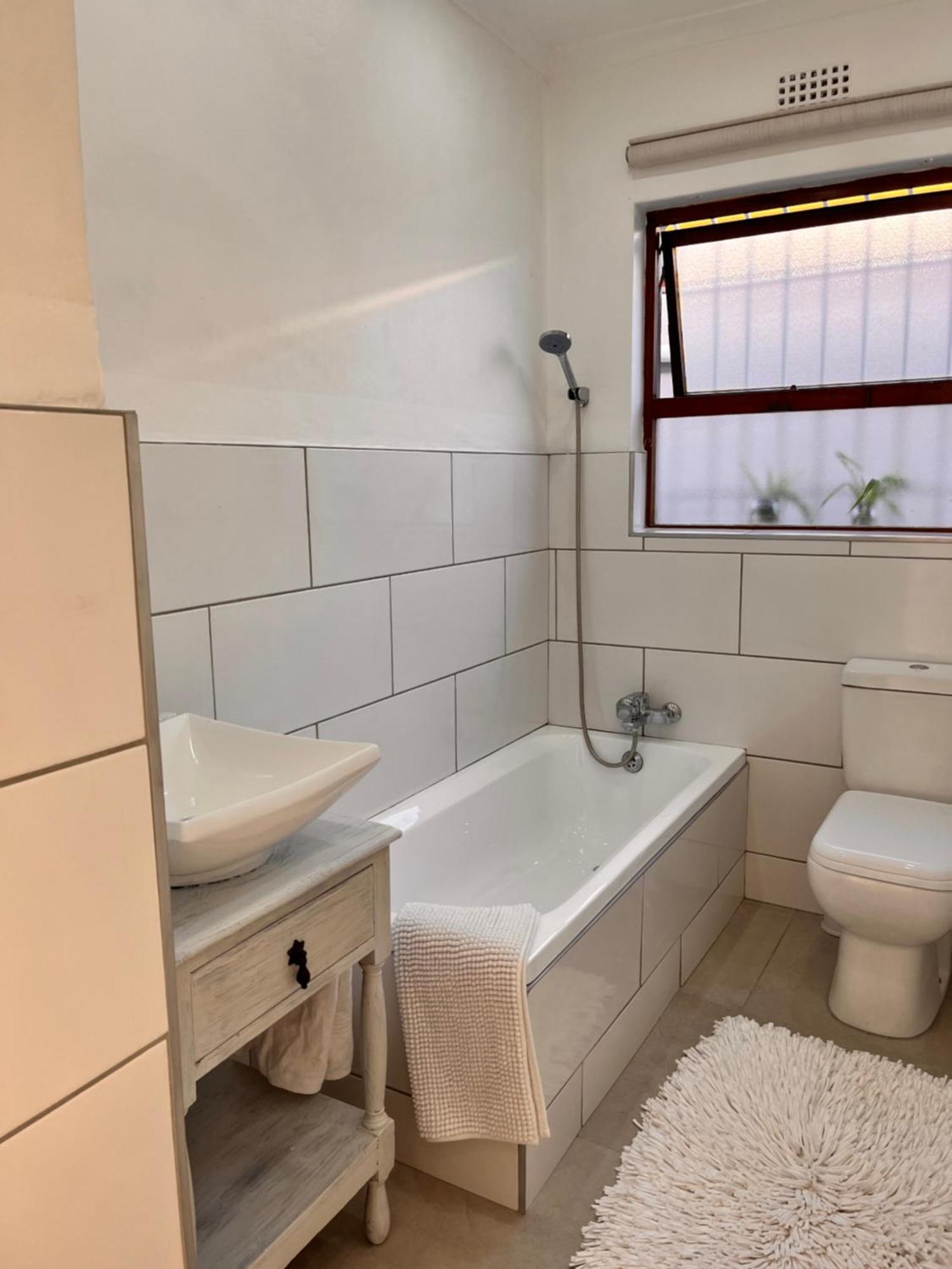 3 Bedroom Family With Pool Holiday home