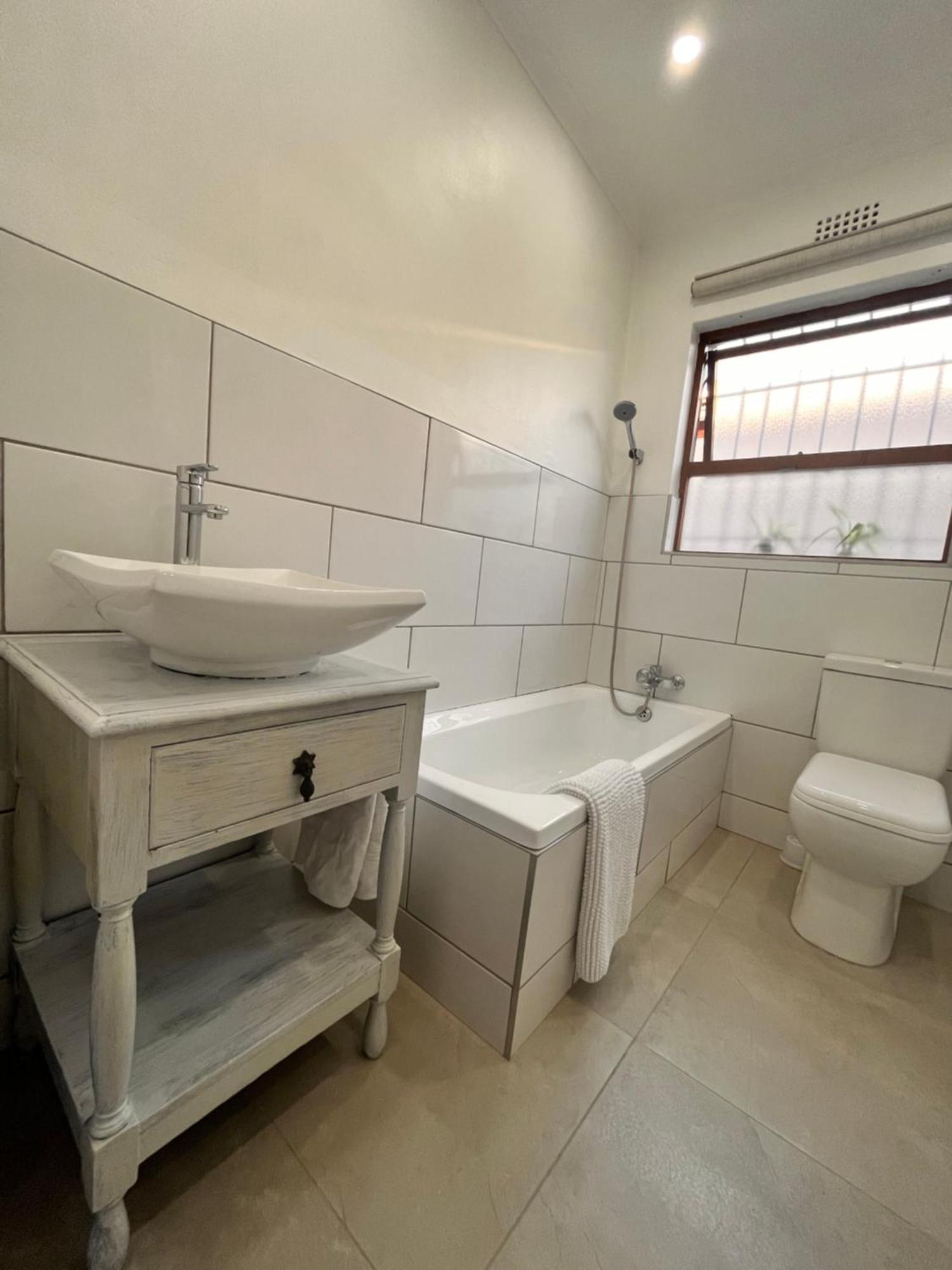 3 Bedroom Family With Pool Holiday home *