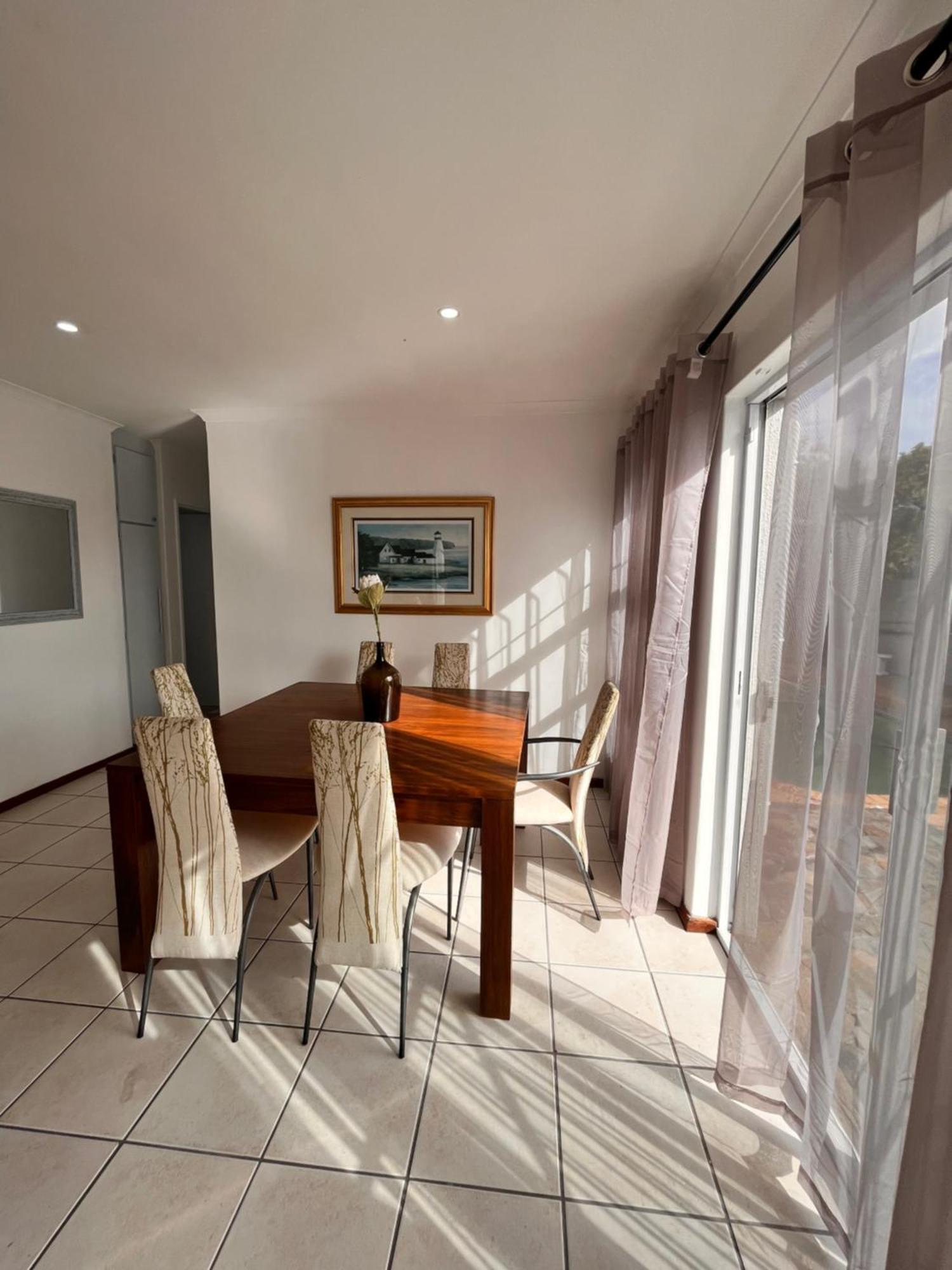 Holiday home 3 Bedroom Family With Pool