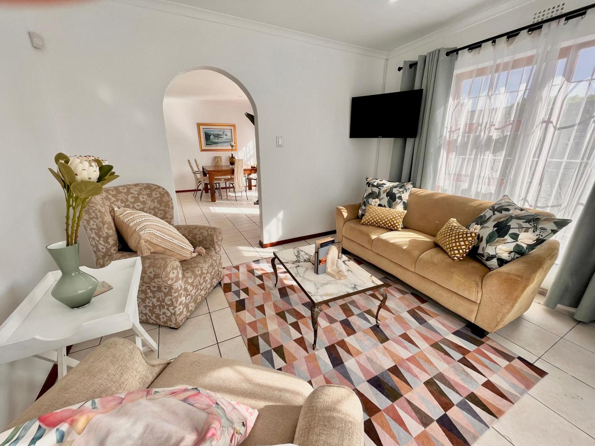 3 Bedroom Family With Pool
